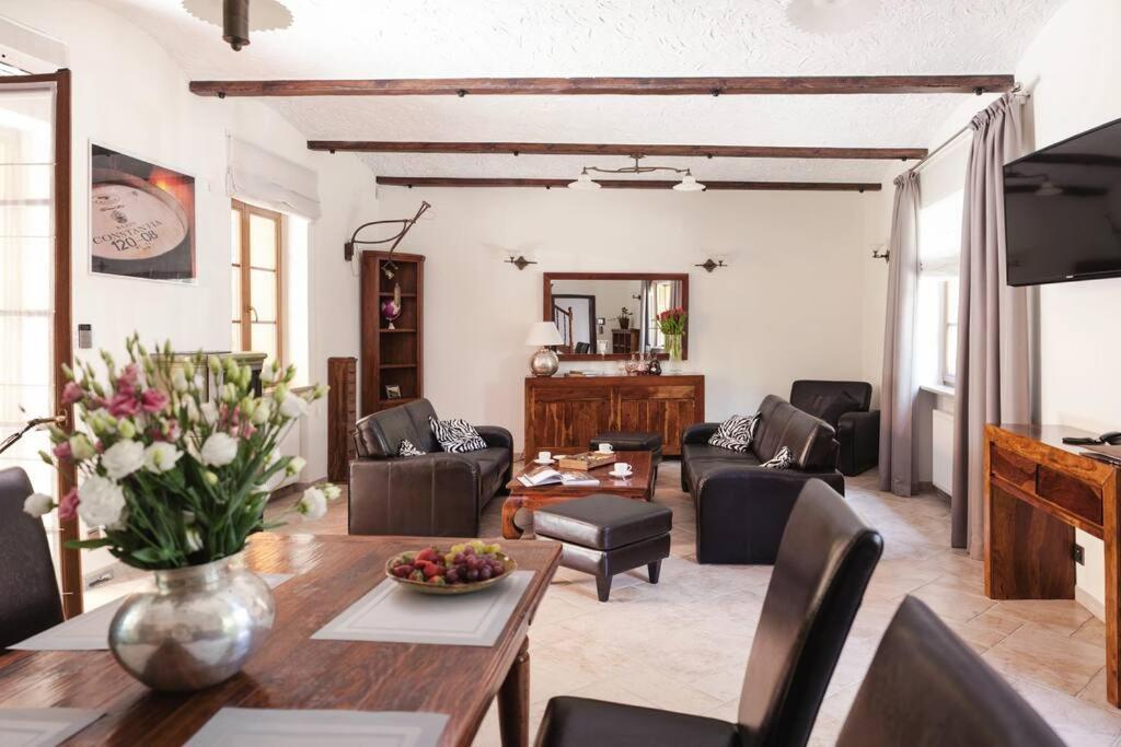 Constantia By Grape Hotel Вроцлав Экстерьер фото